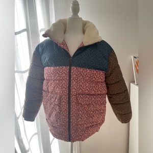 New. Universal Thread Mixed Floral Patchwork Puffer Jacket 💕
